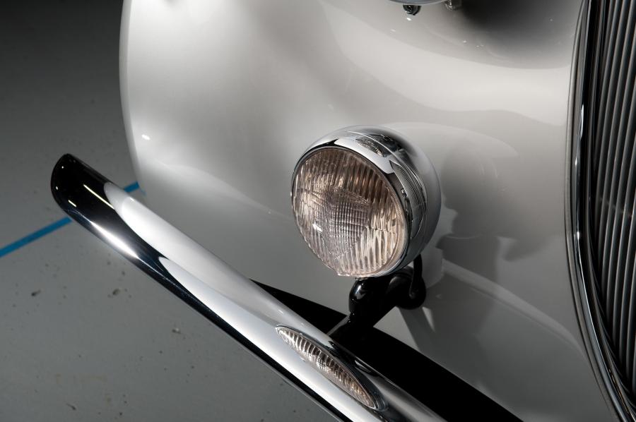Детали экстерьера Delahaye 135 MS Sport Roadster par DeVillar 1938 года  (фото 42 из 57)
